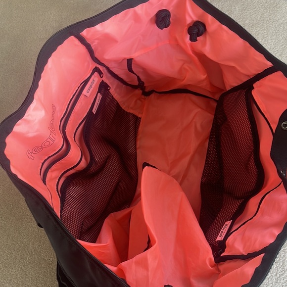 Adidas duffle bag - Picture 3 of 7